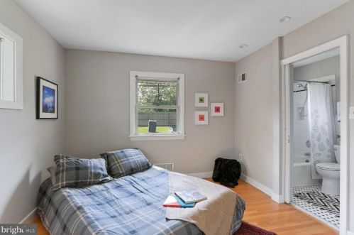 6512 Cavalier Dr, Alexandria VA 22307-1303 exterior