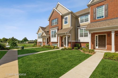 285 Timber Ridge Ct, Joliet, IL 60431-1702