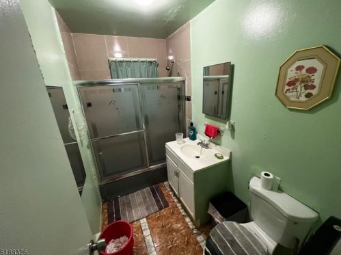 268 9th Ave, Paterson NJ 07514-1549 exterior