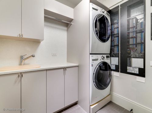 1857 Orch St, Chicago IL 60614-5109 exterior