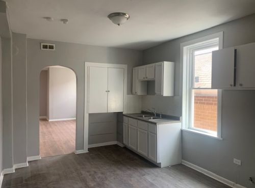 8444 Buffalo Ave, Chicago IL  60617-2609 exterior