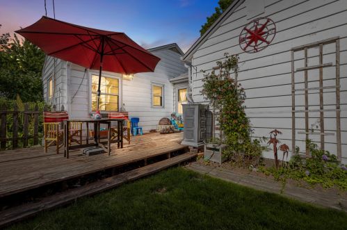 207 80, Milwaukee WI 53214-1419 exterior