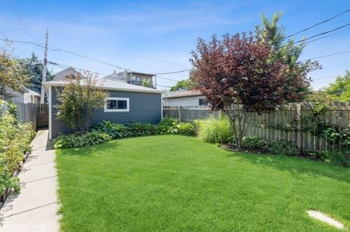 2425 Pensacola Ave, Chicago IL  60618-1607 exterior