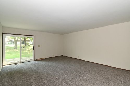 9027 70, Milwaukee WI 53223-2151 exterior