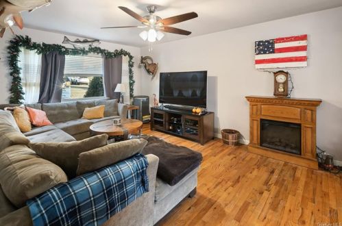 177 Lakeview Ave, Valhalla NY 10595-1419 exterior