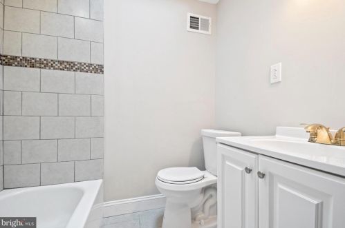 1248 Wycombe Ave, Darby PA 19023-1327 exterior