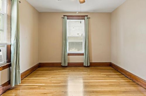 55 6 Ave, Woonsocket RI 02895-4024 exterior