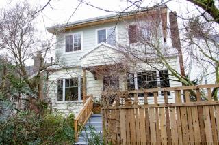 1616 52 St, Seattle WA  98105-3050 exterior