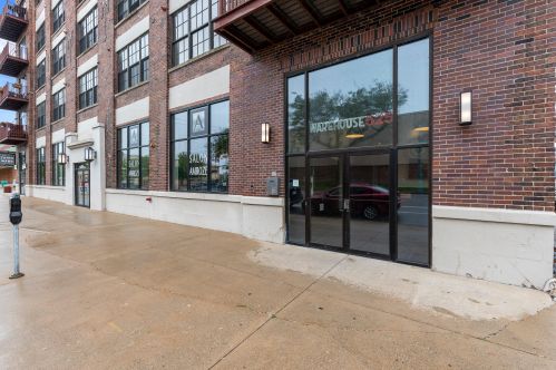 525 Chicago St, Milwaukee, WI 53202-5922