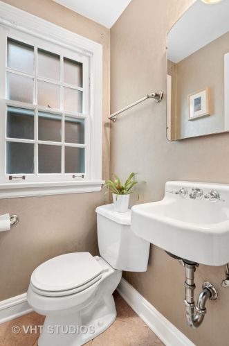 5656 Kenneth Ave, Chicago IL  60646-5906 exterior