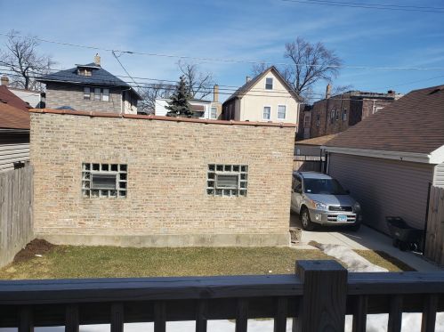 5008 Warwick Ave, Chicago IL 60641-3418 exterior