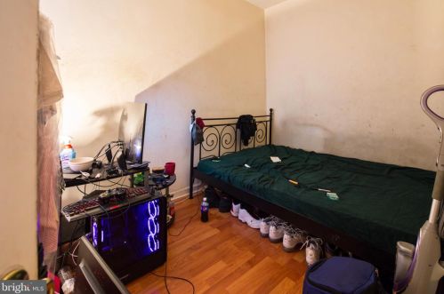 41 56 St, Philadelphia PA 19131-0031 exterior