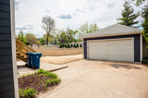 430 Maple Ave, Elmhurst IL  60126-2344 exterior