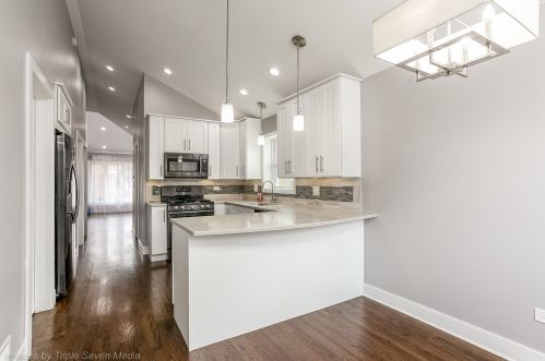 6322 Oak Park Ave, Chicago IL 60638-4018 exterior