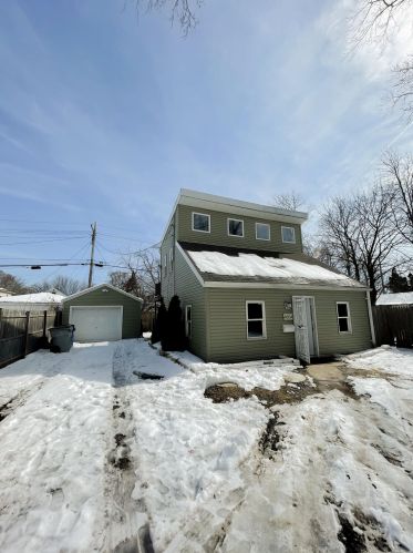 4634 50th St, Milwaukee WI  53220-4122 exterior