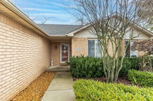 28486 Tiffin Dr, New Baltimore, MI 48047-6203