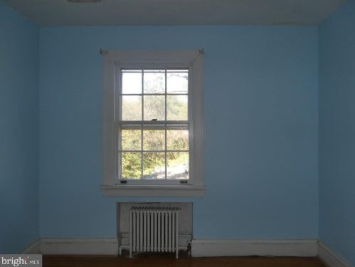 10408 New Hampshire Ave, Silver Spring MD 20905-3918 exterior