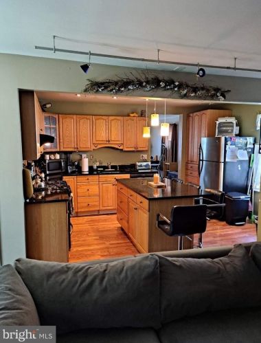 100 Chestnut Ave, Camden NJ 08107-2207 exterior