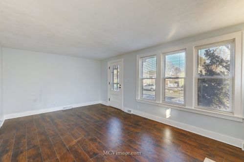 13 Prairie Ave, Joliet, IL 60436-1519