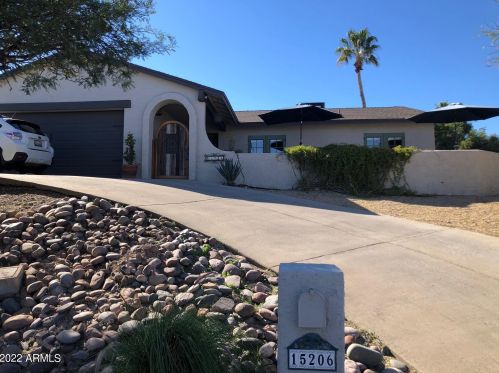 15206 19th Way, Phoenix AZ  85022-3921 exterior