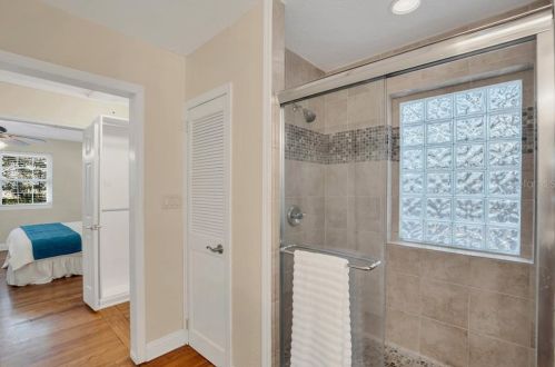 2115 Frst Cir, Orlando FL 32803-6247 exterior