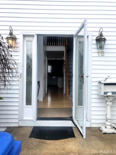 12 Murdock St, Perth Amboy, NJ 08863-1224