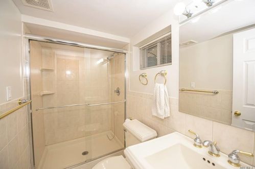 2 Carldon Rd, Commack NY 11725-1611 exterior