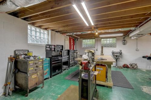 10508 Lincoln Ave, Milwaukee WI 53227-1204 exterior