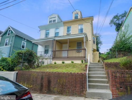 1020 Tyler Ave, Darby PA 19023-1105 exterior