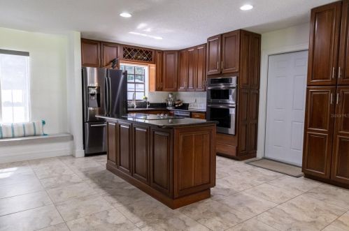 10709 Dixon Dr, Riverview FL 33579-7407 exterior