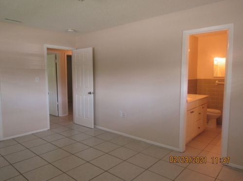 130 Wisteria Ave, Fort Pierce FL 34982-5907 exterior