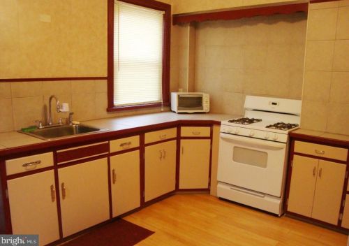 1124 Genesee St, Trenton NJ 08611-1907 exterior