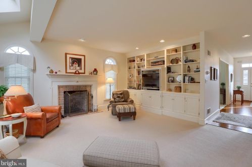 2933 Hearthside Ln, Lancaster PA 17601-1457 exterior