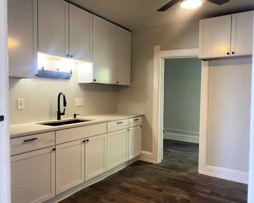 2374 Richards St, Milwaukee, WI 53212-3322