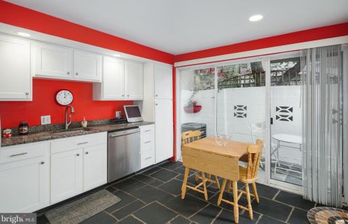 1734 Addison St, Philadelphia PA 19143-1107 exterior