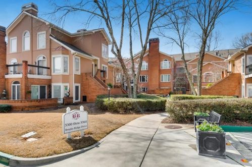 5354 Brooke Ridge Dr, Atlanta, GA 30338-3186