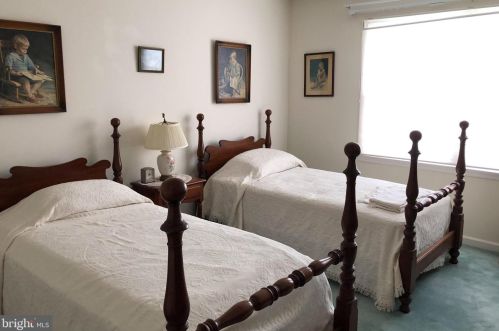 1859 Augusta Dr, Jamison PA 18929-1083 exterior