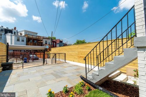 31 V St, Washington DC  20001-1012 exterior