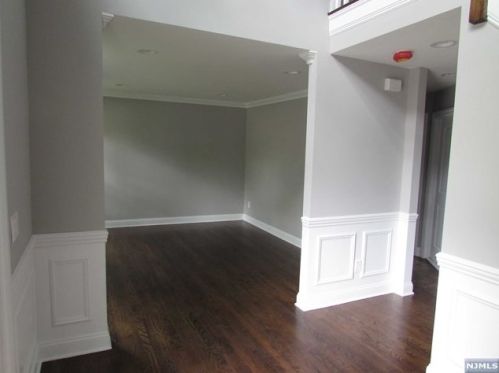 97 Roxbury Rd, Dumont NJ  07628-1121 exterior