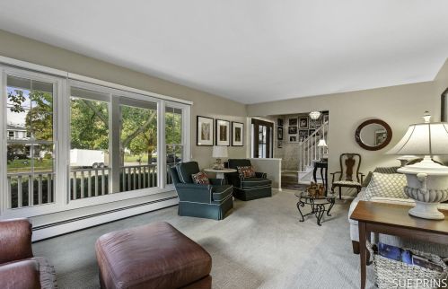 1853 Weymouth Dr, Grand Rapids MI 49508-3762 exterior