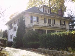 122 Mill St, Newton, MA 02459-1127