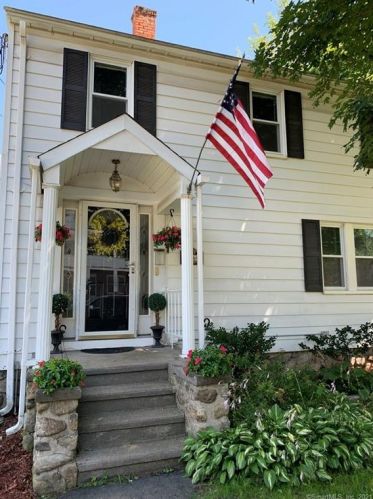 76 Pine St, Torrington, CT 06790-3230