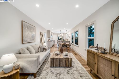 1112 Kains, Berkeley CA 94706-1218 exterior