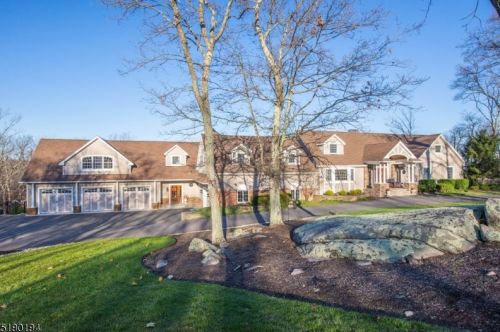 752 Ridge Road Ter, Kinnelon NJ  07405-2132 exterior