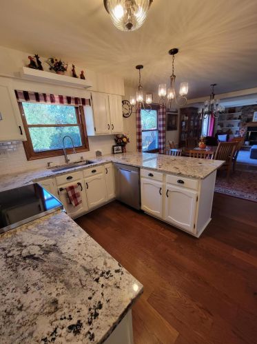 3938 119th St, Milwaukee, WI 53228-1814