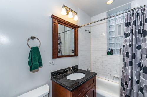 2723 Kimball Ave, Chicago IL 60647-1222 exterior