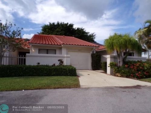 20013 Mona Cir, Boca Raton, FL 33434-5422