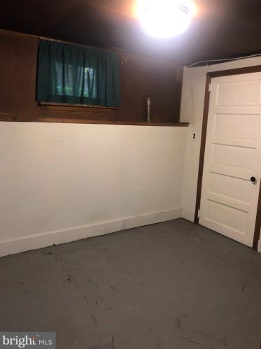 406 Elmwood Ave, Manor PA 19036-2327 exterior