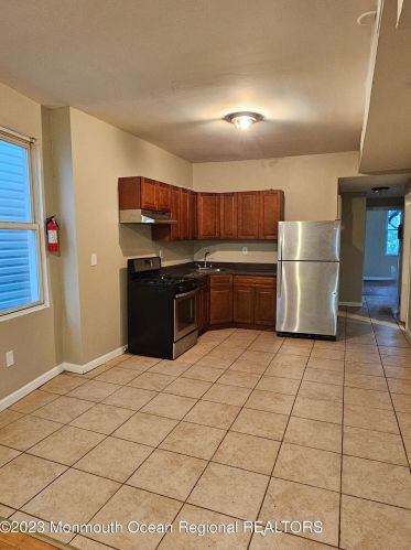 165 Scheerer Ave, Newark NJ  07112-2113 exterior