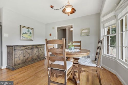 7701 Midday Ln, Alexandria VA 22306-2522 exterior